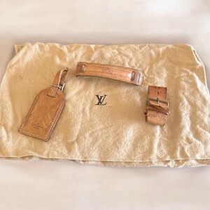 Louis Vuitton Brown Leather Travel Accessories and Dustbag
